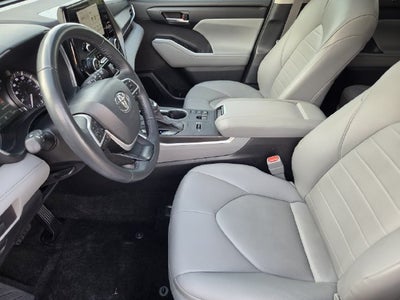 2023 Toyota Highlander XLE