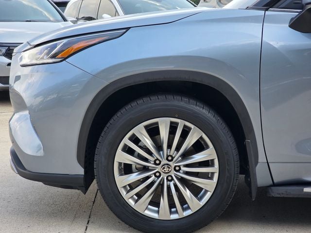 2024 Toyota Highlander Platinum