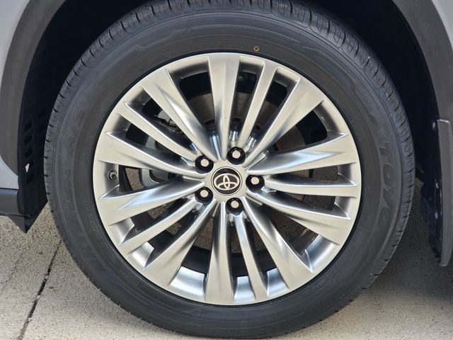 2024 Toyota Highlander Platinum