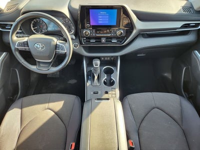 2024 Toyota Highlander LE