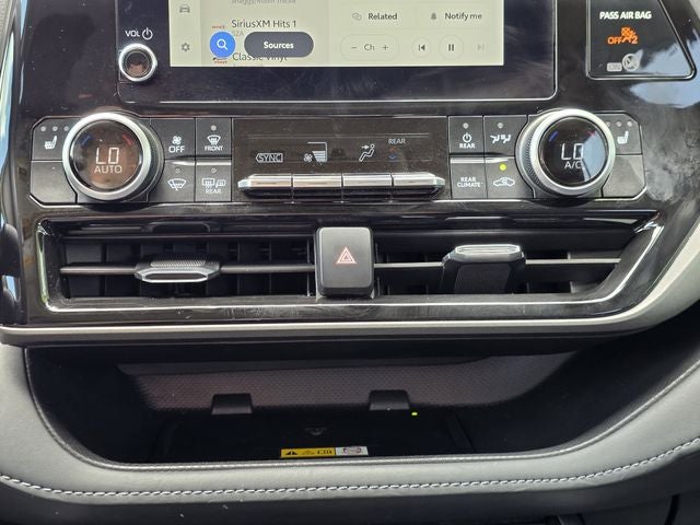 2025 Toyota Highlander XLE