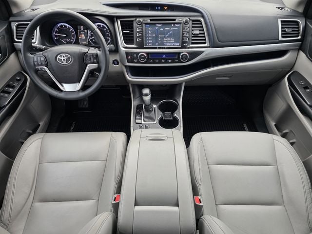 2016 Toyota Highlander XLE V6
