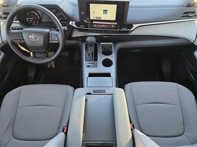 2025 Toyota Sienna LE 8 Passenger