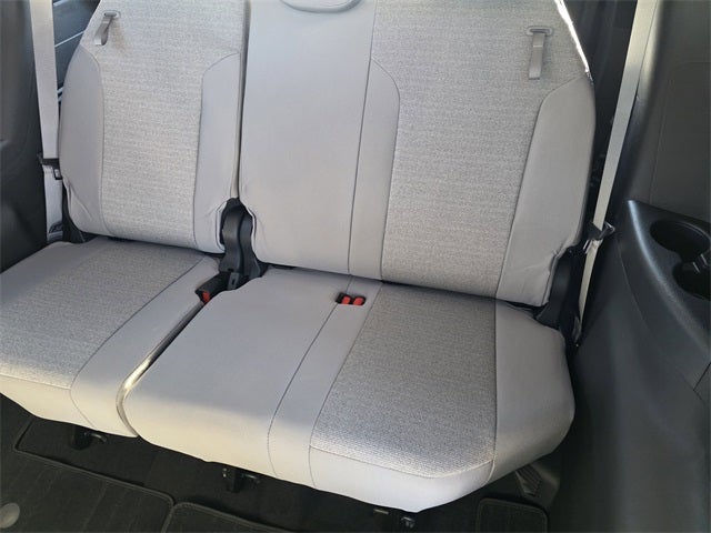 2025 Toyota Sienna LE 8 Passenger