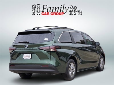 2025 Toyota Sienna LE 8 Passenger