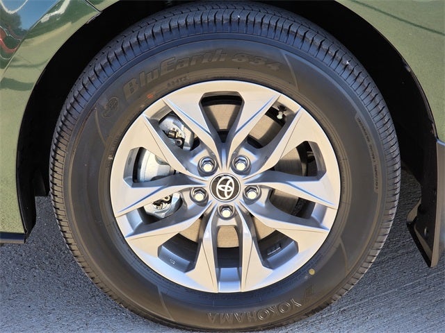 2025 Toyota Sienna LE 8 Passenger