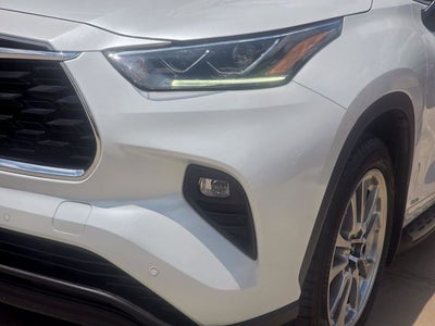 2022 Toyota Highlander Hybrid Limited