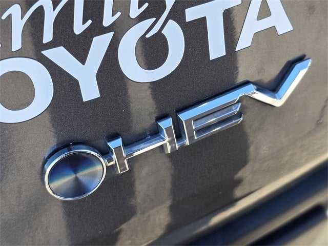 2025 Toyota Sienna XLE 8 Passenger