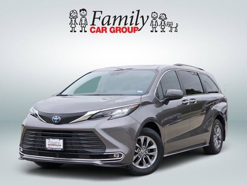 2022 Toyota Sienna XLE 8 Passenger