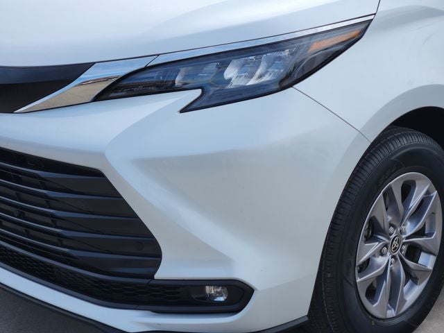 2025 Toyota Sienna XLE 7 Passenger