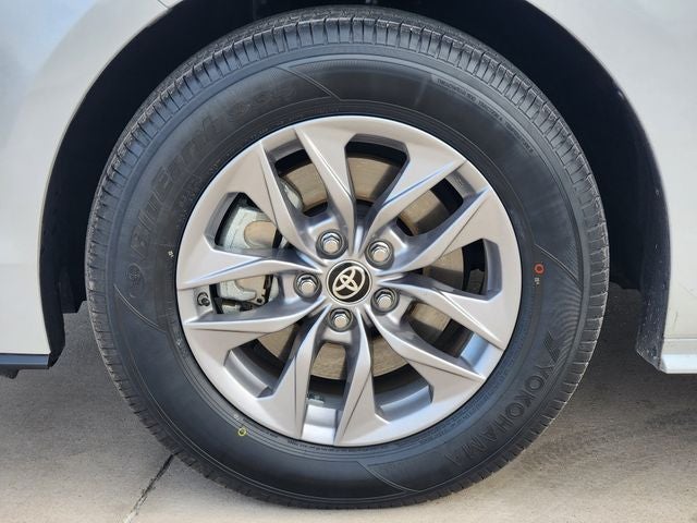 2025 Toyota Sienna XLE 7 Passenger