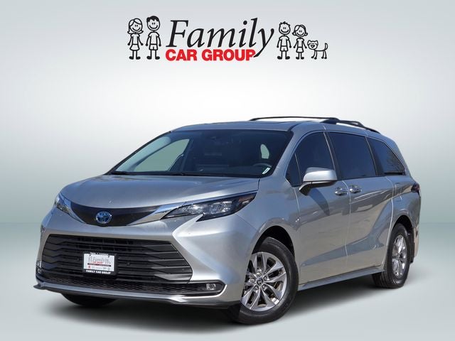 2025 Toyota Sienna XLE 8 Passenger