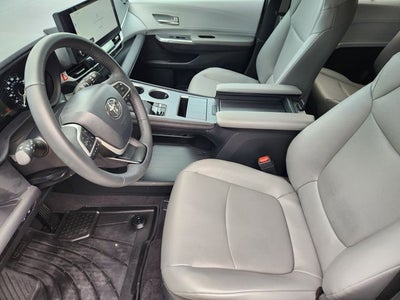 2025 Toyota Sienna XLE 8 Passenger