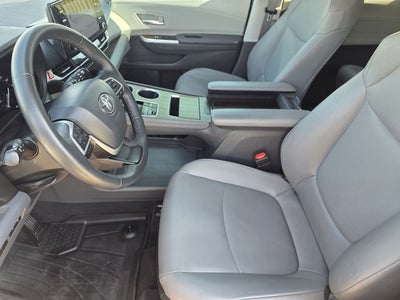 2022 Toyota Sienna XLE 7 Passenger