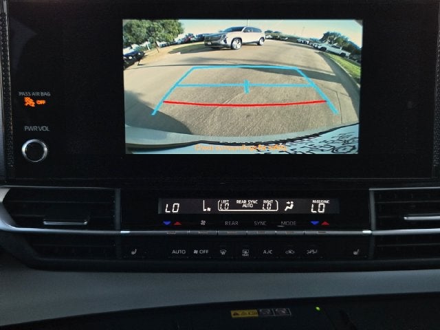 2025 Toyota Sienna XLE 8 Passenger