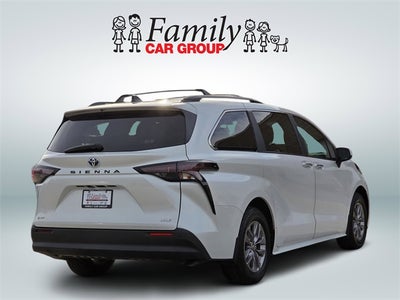 2025 Toyota Sienna XLE 8 Passenger