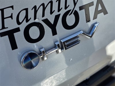 2025 Toyota Sienna XLE 8 Passenger