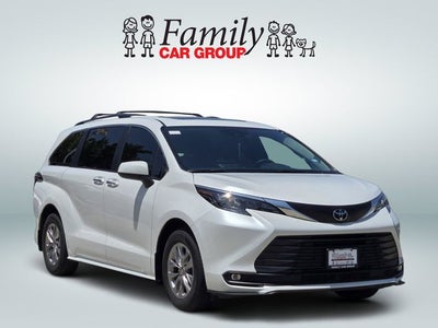 2026 Toyota Sienna XLE 8 Passenger