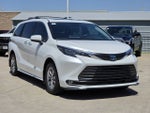 2025 Toyota Sienna XLE 8 Passenger