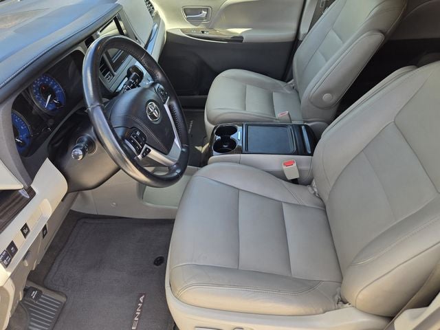 2017 Toyota Sienna XLE 8 Passenger