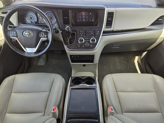 2017 Toyota Sienna XLE 8 Passenger