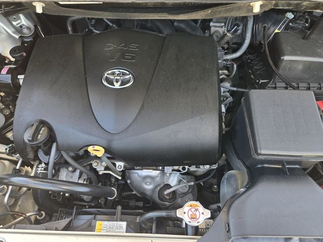 2017 Toyota Sienna XLE 8 Passenger