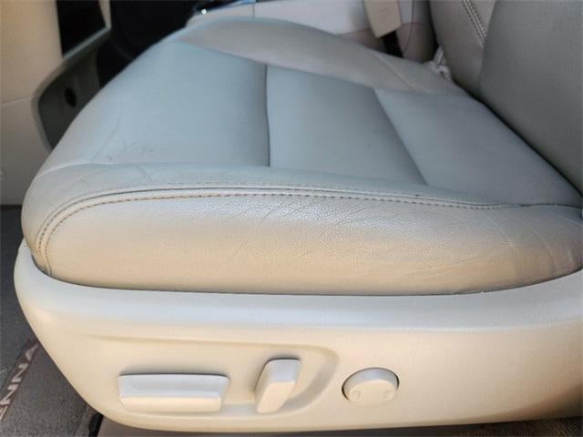 2017 Toyota Sienna XLE 8 Passenger