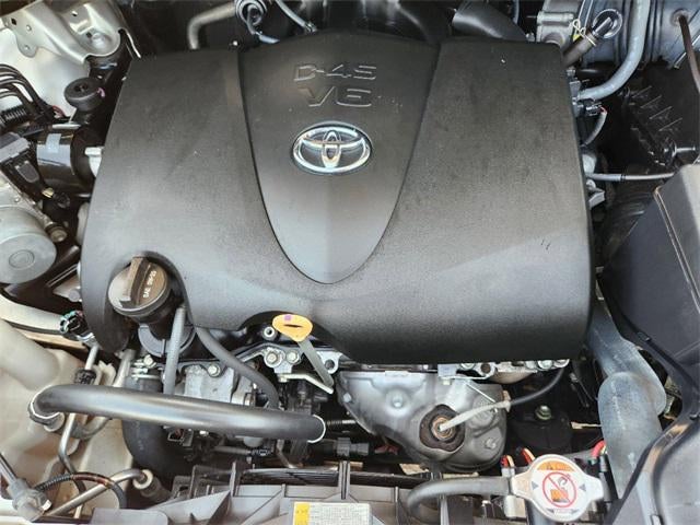 2017 Toyota Sienna XLE 8 Passenger