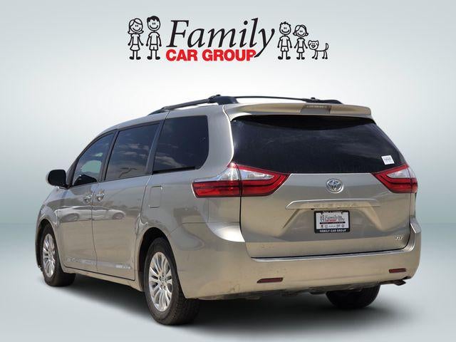 2017 Toyota Sienna XLE 8 Passenger
