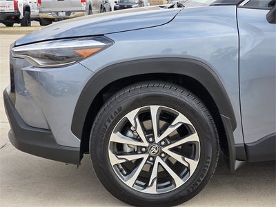 2025 Toyota Corolla Cross XLE