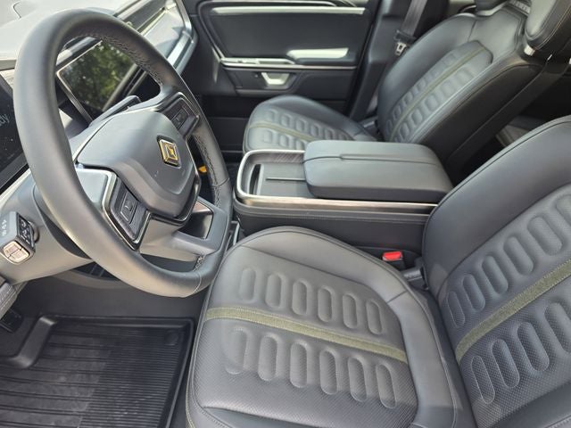 2025 Rivian R1S Adventure Dual Motor Standard Pack