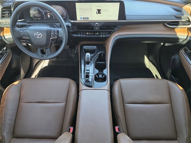 2025 Toyota Crown Signia XLE