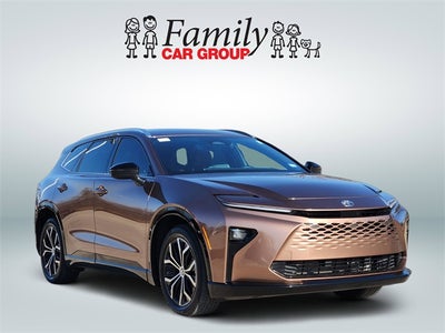 2025 Toyota Crown Signia XLE