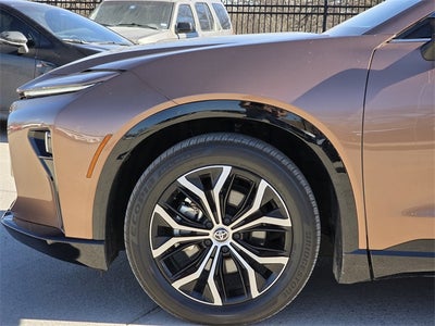 2025 Toyota Crown Signia XLE