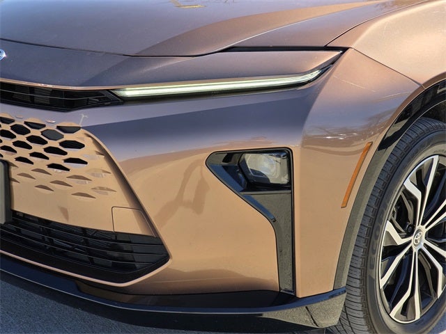 2025 Toyota Crown Signia XLE