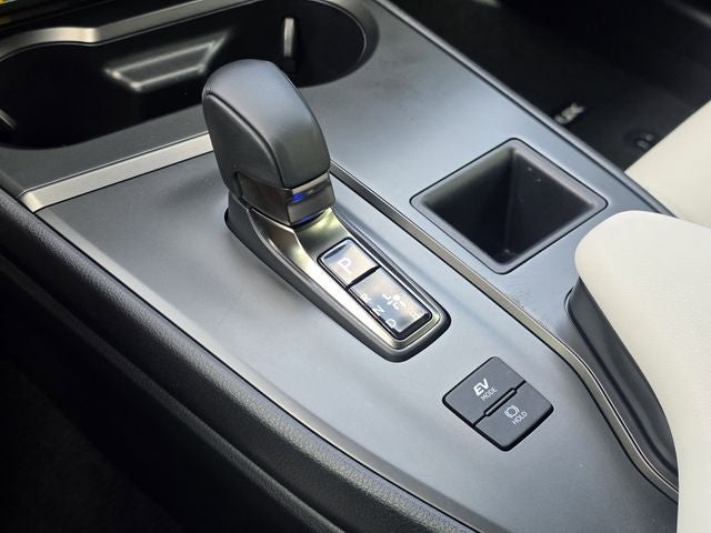2025 Lexus UX 300h
