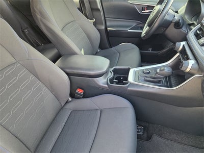 2024 Toyota RAV4 Hybrid SE