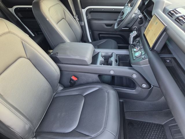 2025 Land Rover Defender 110 S