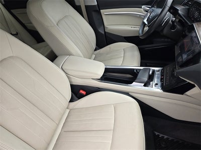 2022 Audi e-tron Premium Plus quattro