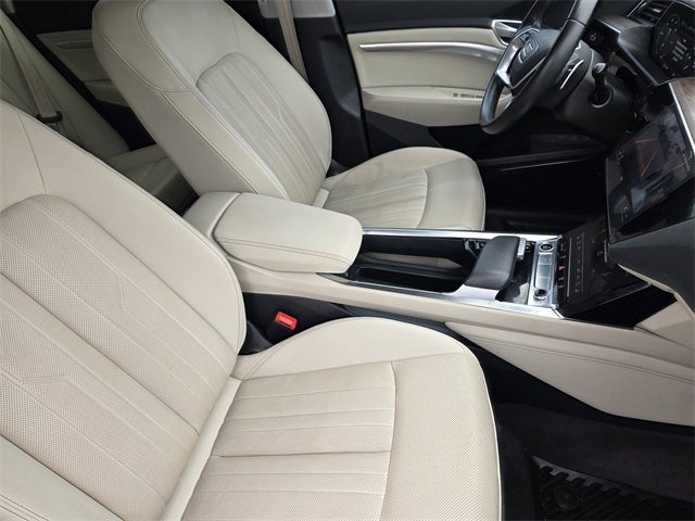 2022 Audi e-tron Premium Plus quattro