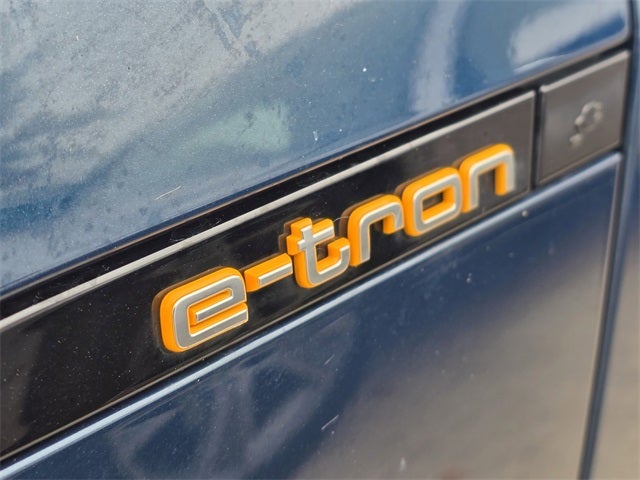 2022 Audi e-tron Premium Plus quattro