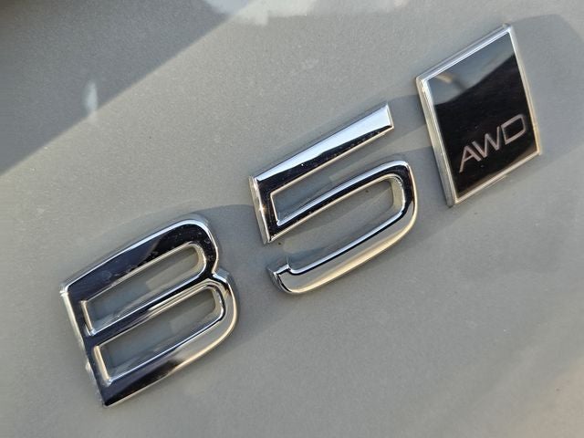 2025 Volvo XC90 B5 Core 2025.5