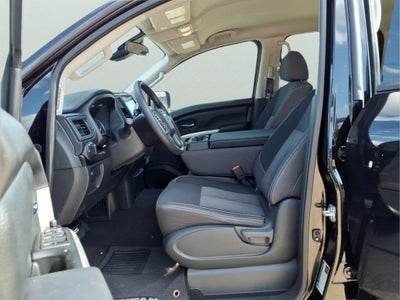 2023 Nissan Titan SV