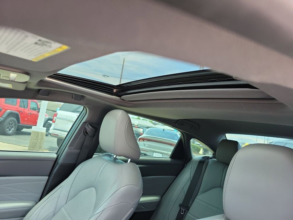2021 Toyota Avalon Hybrid Limited