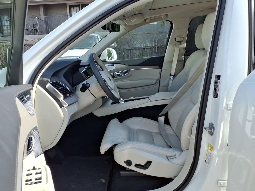 2025 Volvo XC90 B6 Ultra