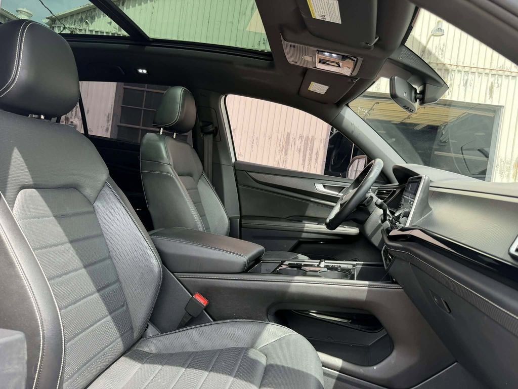 2024 Volkswagen Atlas Cross Sport 2.0T SEL R-Line