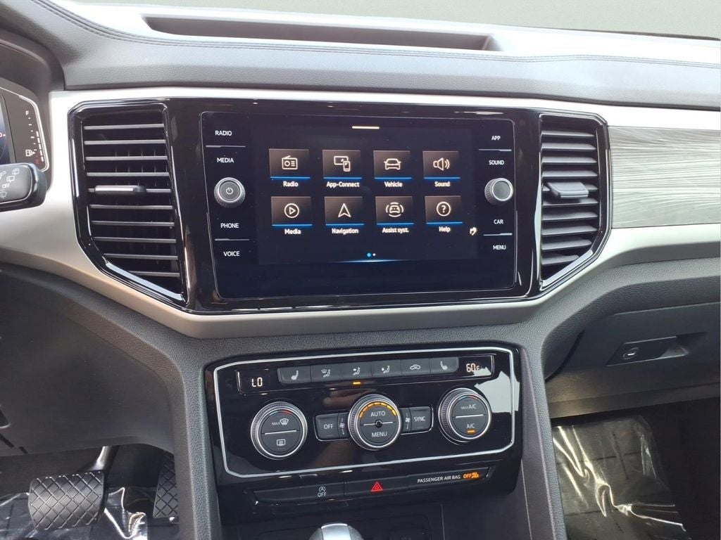 2023 Volkswagen Atlas Cross Sport 2.0T SE w/Technology