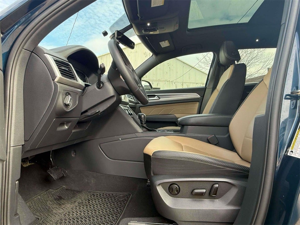 2023 Volkswagen Atlas Cross Sport 2.0T SE w/Technology