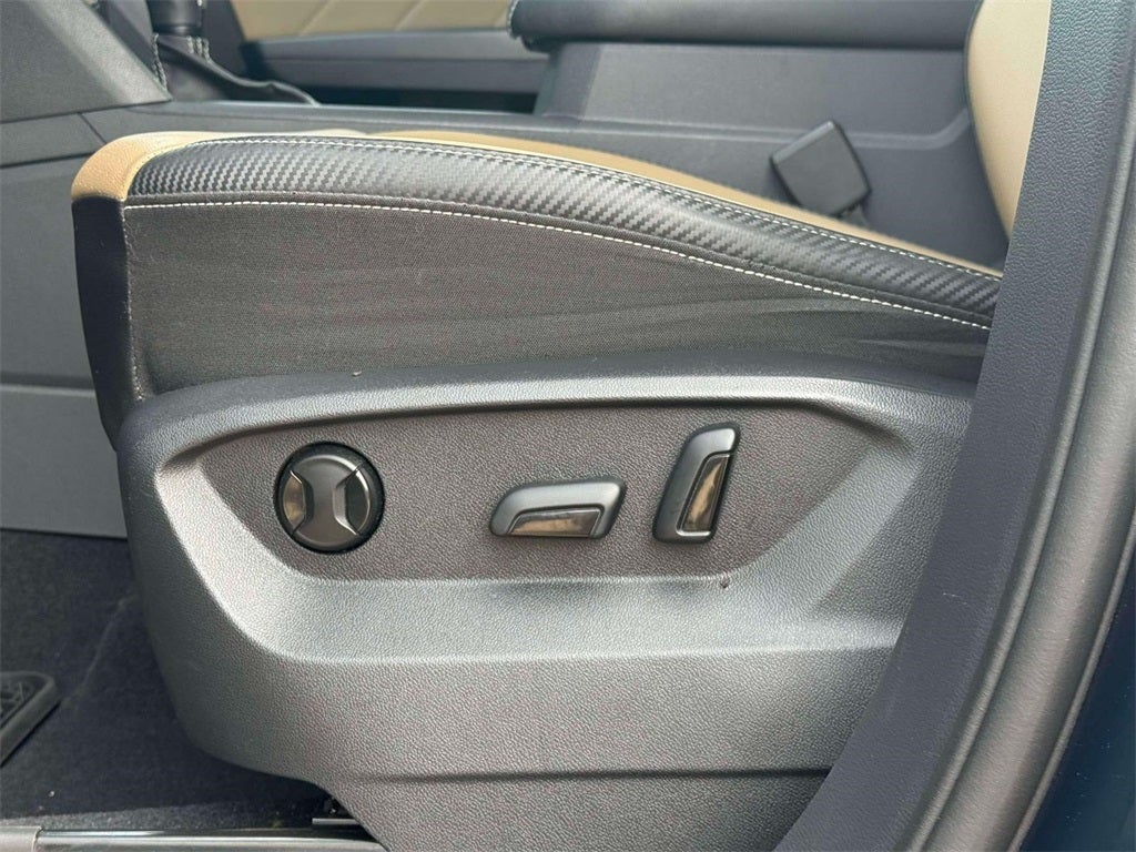 2023 Volkswagen Atlas Cross Sport 2.0T SE w/Technology