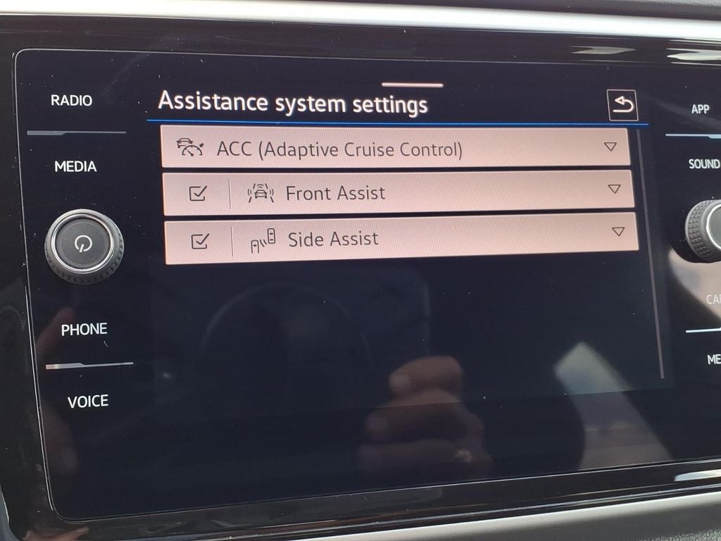 2023 Volkswagen Atlas Cross Sport 2.0T SE w/Technology